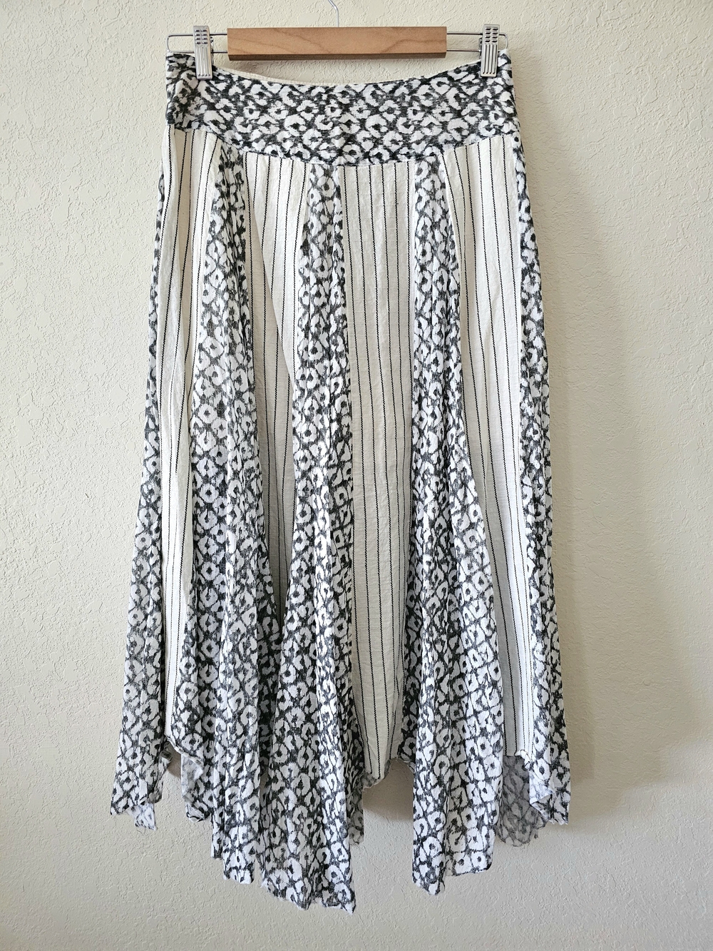 Boho Maxi Skirt with Embroidered Pink Waistband - White & Black Pattern - Picture 10 of 16